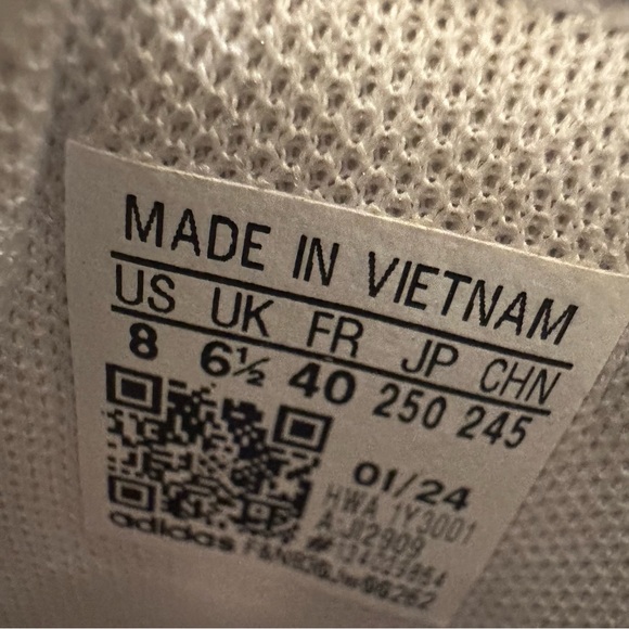 Adidas Women’s White & Pink Sneakers – Size 8 – Gum Sole Casual Trainers - Picture 3 of 3